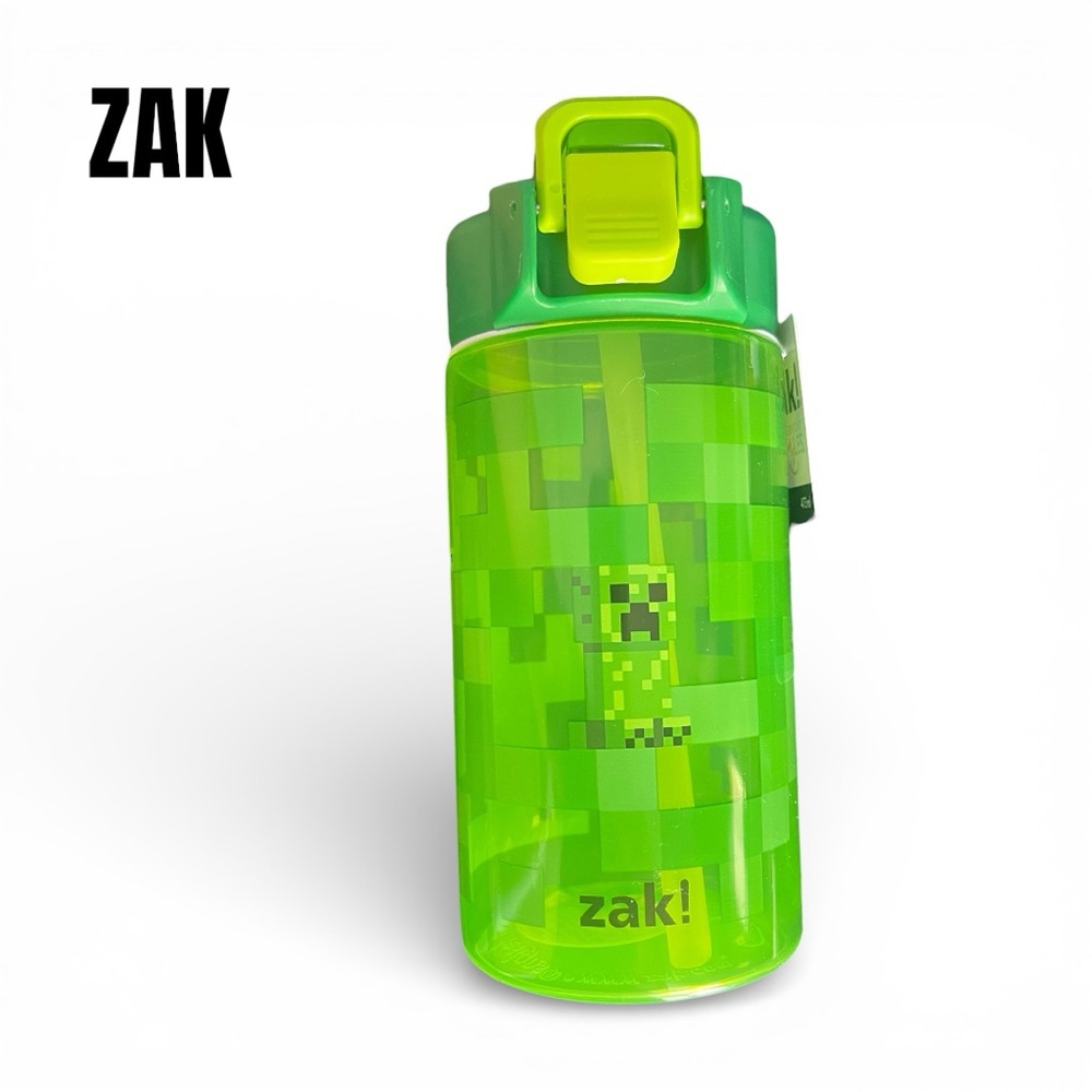 005 Zak! Green Pixelated Minecraft Design Water Bottle